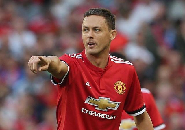 不慎被夹手 不慎被夹手