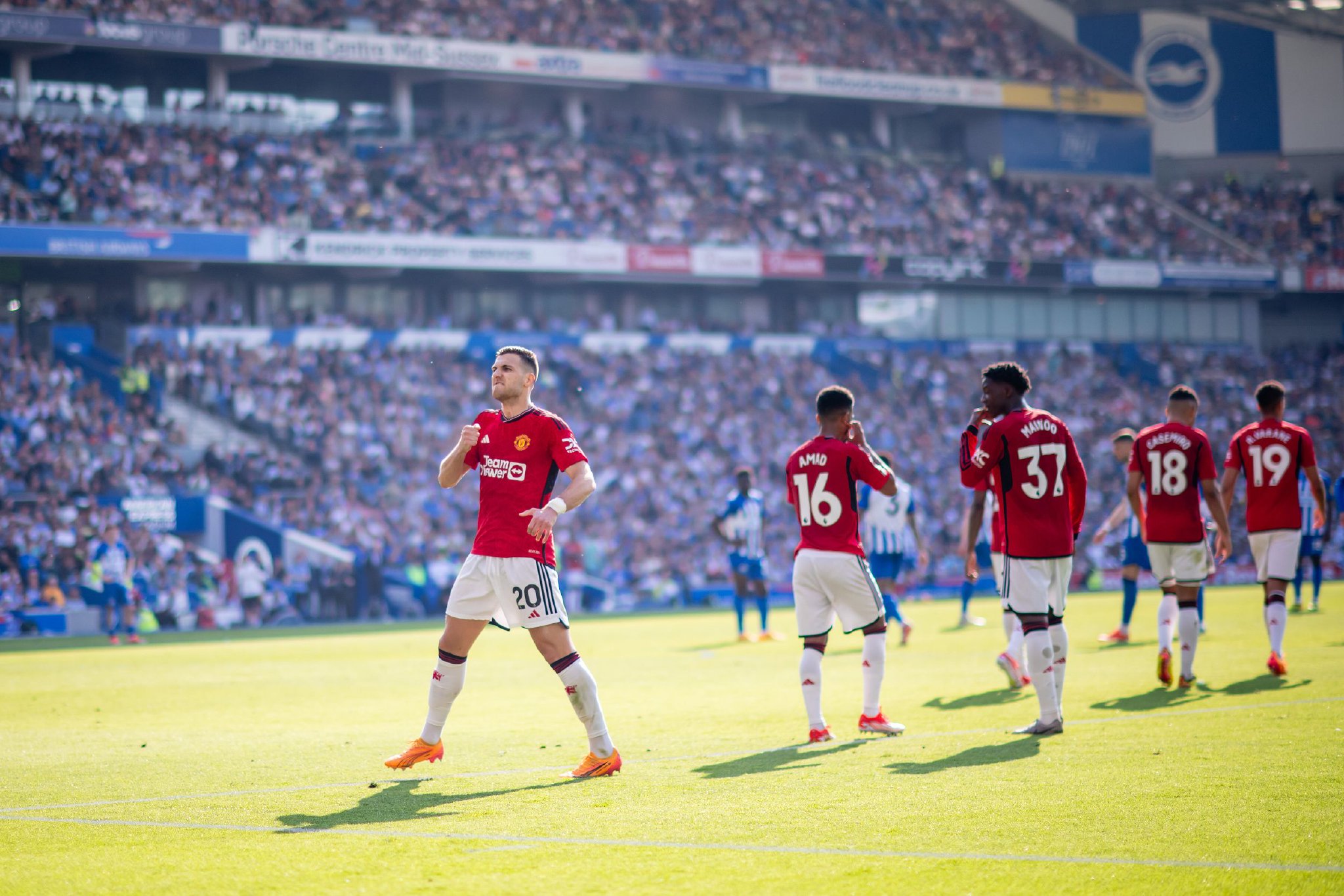 的中场球员 的中场球员